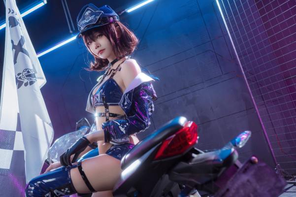 喜欢爱理吗 碧蓝航线 巴尔的摩&信浓 赛车女郎(&艾西Aiwest) [47P-481MB] Cosplay写真第 23 张