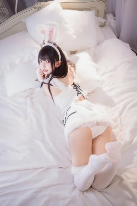 神楽坂真冬-5-87毛绒白兔 [75P2V-317MB]