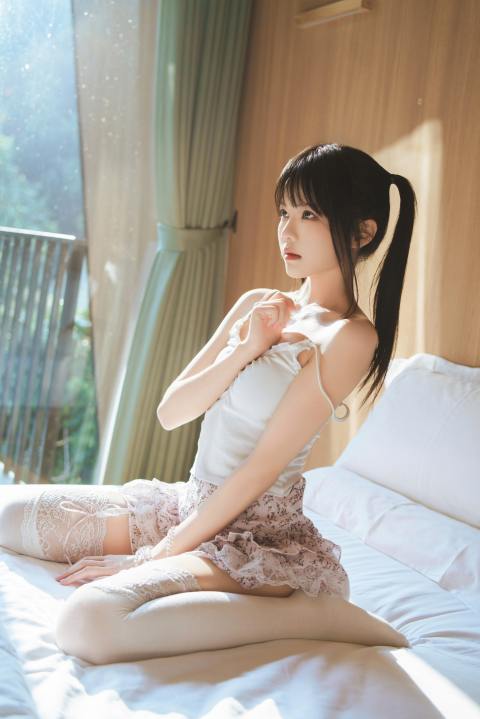 桜桃喵-春日碎花 [57P1V-1.13GB]