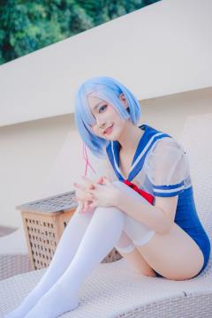 Patreon 蕾姆泳装 [18P-50MB]