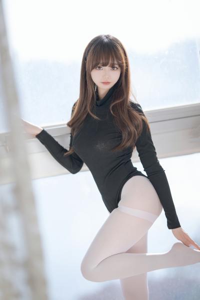 雪琪SAMA Vol.38 黑与白 Cosplay写真第 11 张