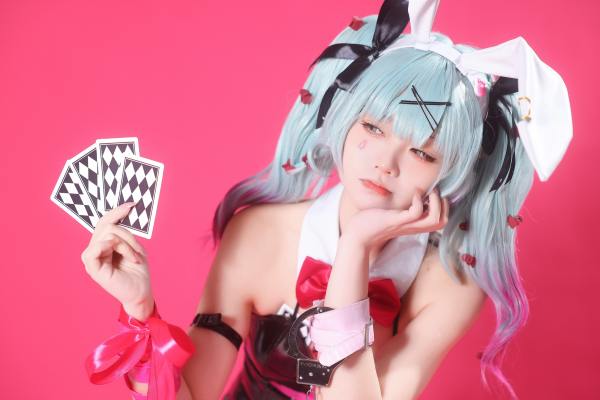 G44不会受伤 初音未来 兔子洞 [46P-551MB] Cosplay写真第 22 张