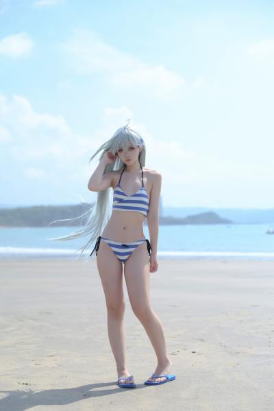 G44不会受伤 幽鬼泳装 [32P-396MB] Cosplay写真第 32 张