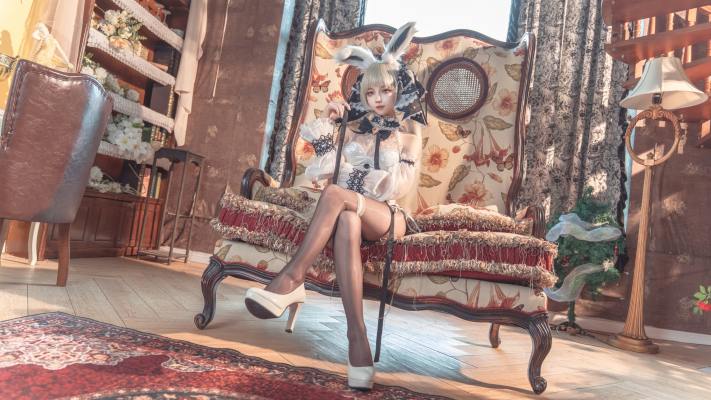狐玖玖 碧蓝航线 可畏 白兔女郎 [25P-664MB] Cosplay写真第 2 张