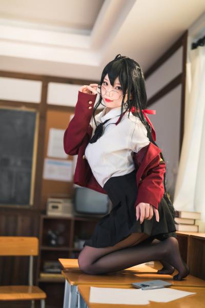 狐玖玖 碧蓝航线 大凤 JK [20P-332MB] Cosplay写真第 14 张