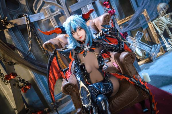 狐玖玖 碧蓝航线 雷根斯堡 [20P-307MB] Cosplay写真第 10 张