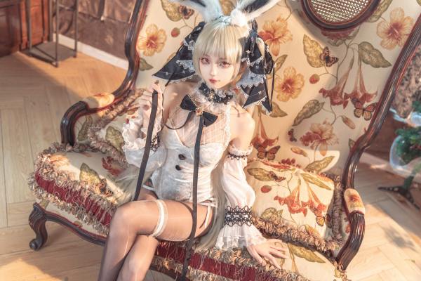狐玖玖 碧蓝航线 可畏 白兔女郎 [25P-664MB] Cosplay写真第 1 张